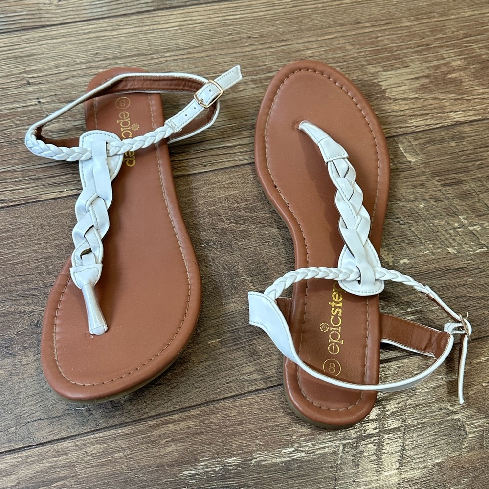 GUC sandals. Size 8 - Picture 2 of 3